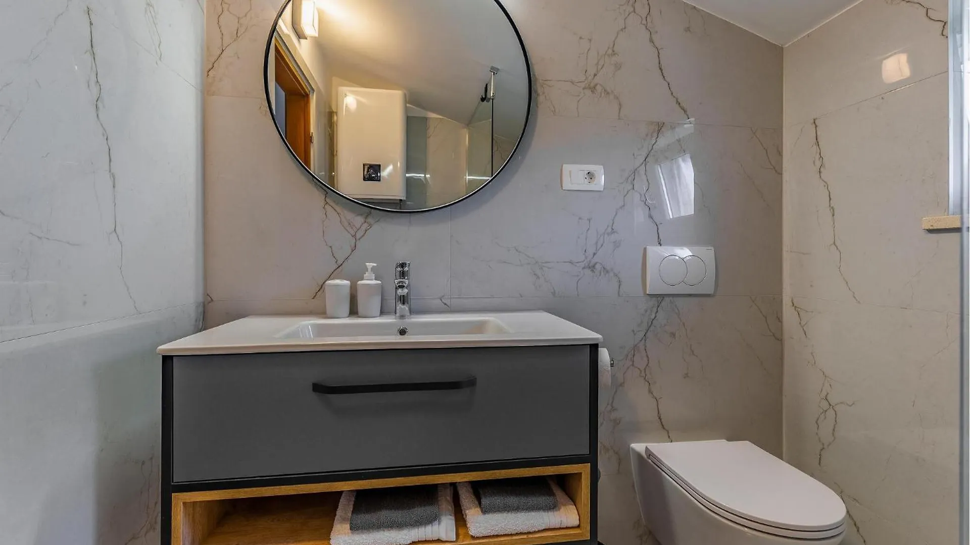 Lovely Apartment In Medulin With Wifi